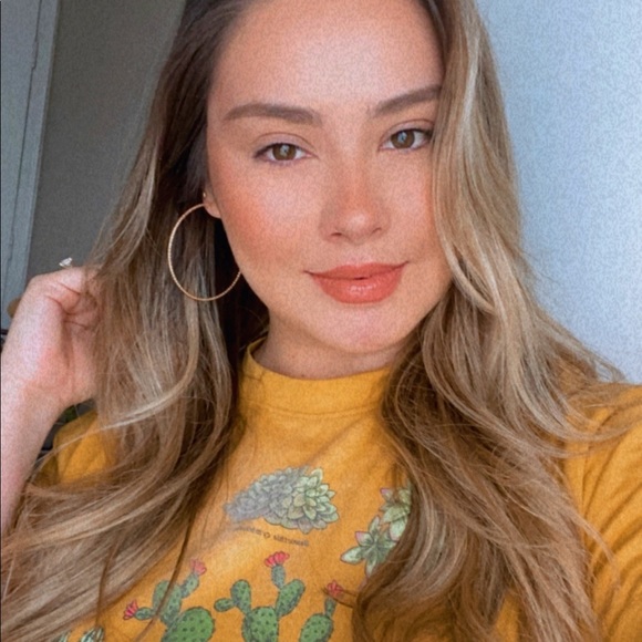 Hiii, I’m Ana! 😊 - Picture 2 of 4